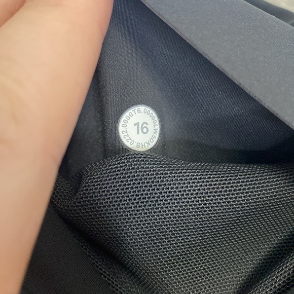 Lululemon Base Pace High-Rise Tight 25" black size 16 - Picture 7 of 8